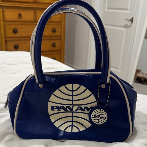 Pan Am Handbags - PAM AM BLUE AND WHITE COLLECTIBLE SHOULDER BAG